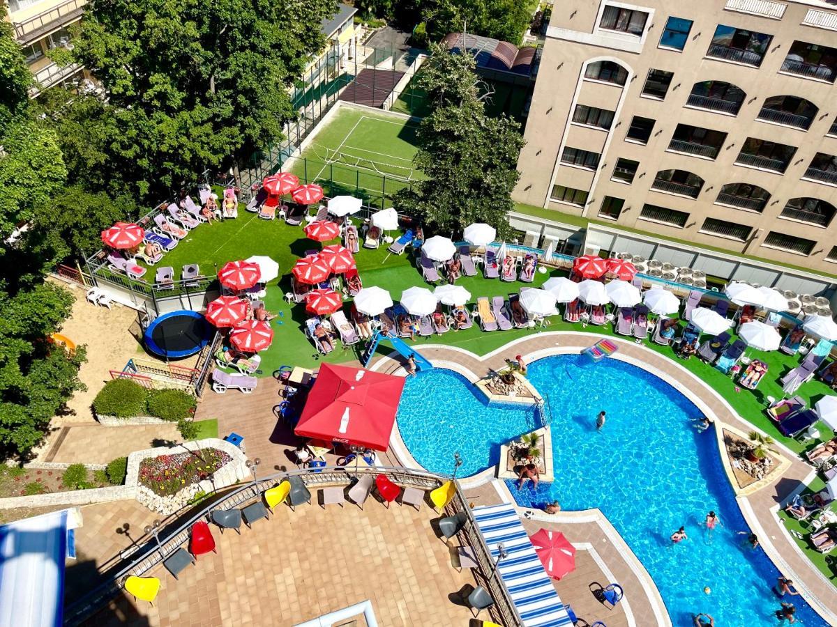 Bsa Holiday Park Hotel Golden Sands Bagian luar foto