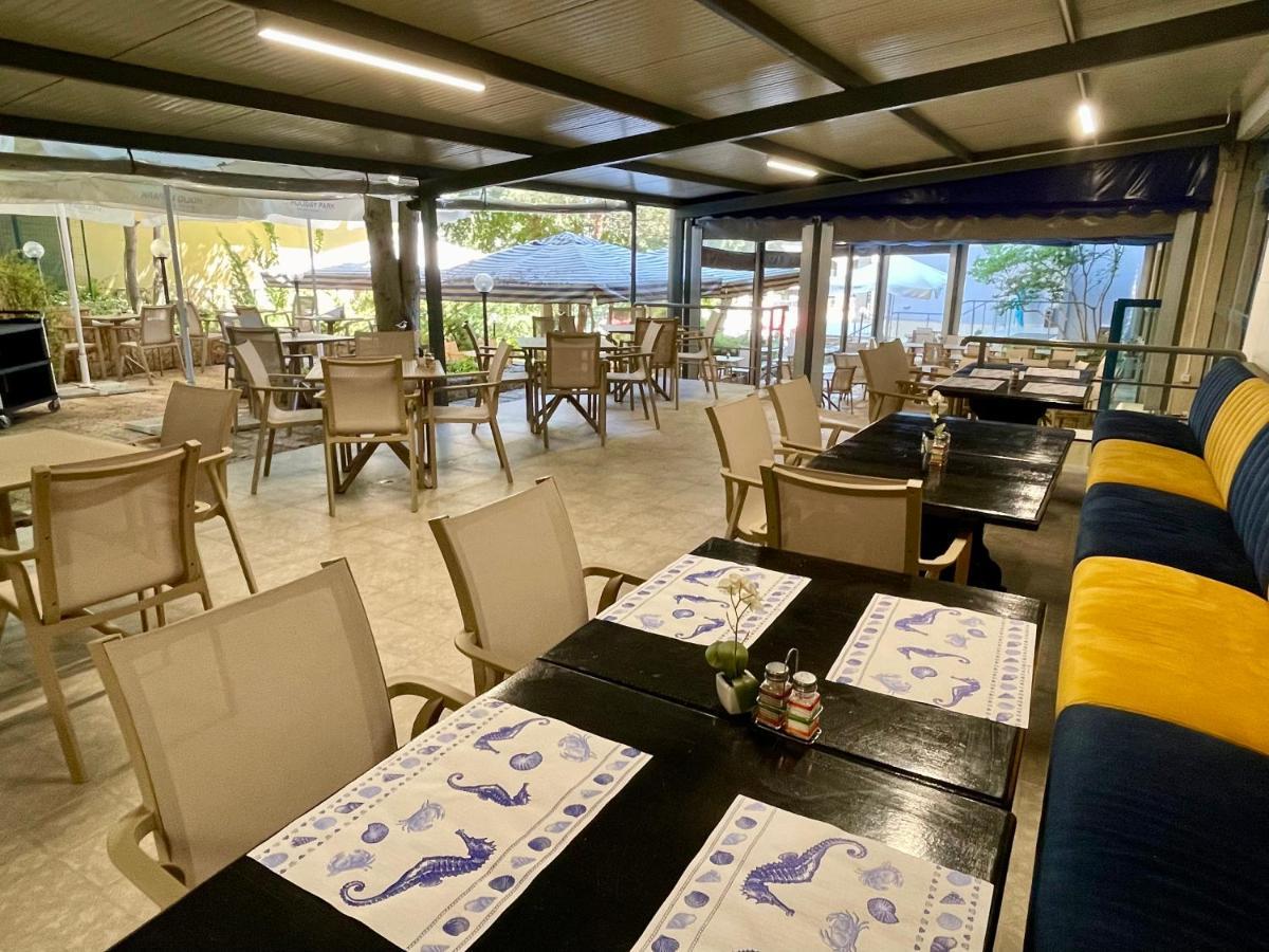 Bsa Holiday Park Hotel Golden Sands Bagian luar foto